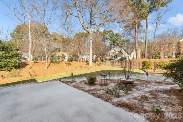 9800 Beaver Hollow Court, Charlotte, NC 28269