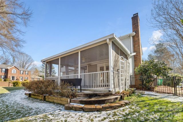 9800 Beaver Hollow Court, Charlotte, NC 28269