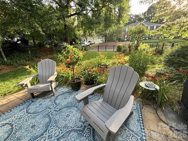 9800 Beaver Hollow Court, Charlotte, NC 28269