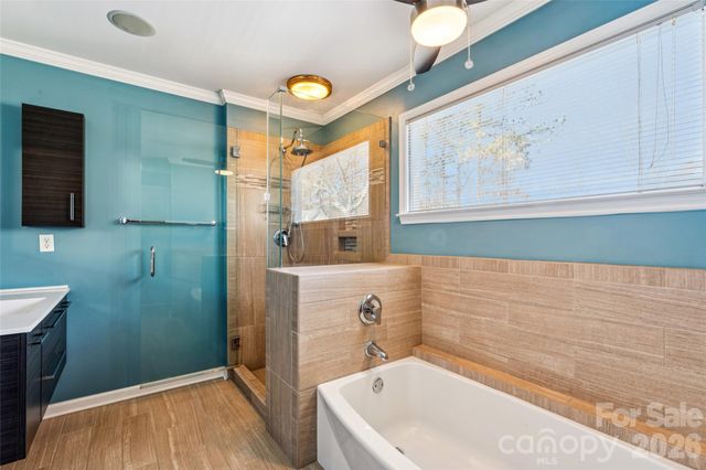 9800 Beaver Hollow Court, Charlotte, NC 28269