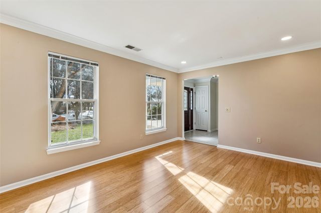 9800 Beaver Hollow Court, Charlotte, NC 28269