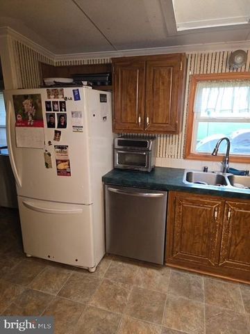 2328 ROCKVALE RD, Lancaster, PA 17602