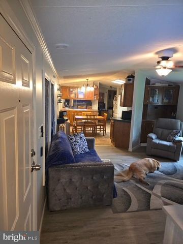 2328 ROCKVALE RD, Lancaster, PA 17602