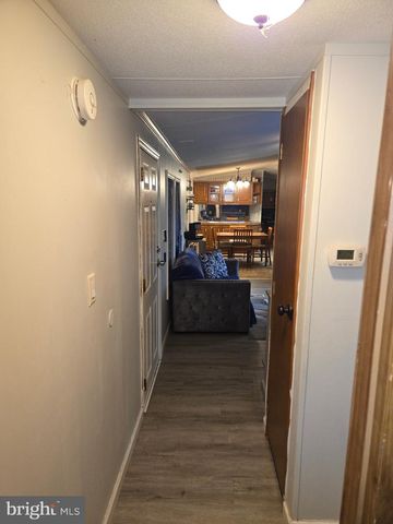 2328 ROCKVALE RD, Lancaster, PA 17602
