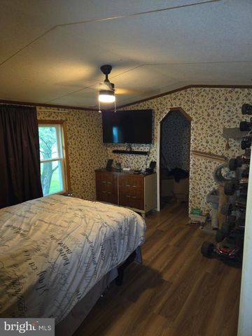 2328 ROCKVALE RD, Lancaster, PA 17602