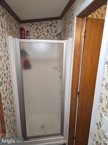 2328 ROCKVALE RD, Lancaster, PA 17602