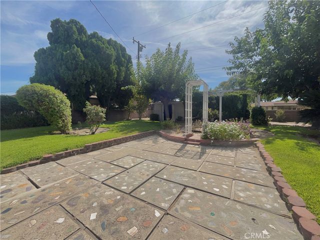 3014 N Alameda, San Bernardino, CA 92404
