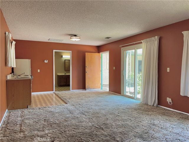 3014 N Alameda, San Bernardino, CA 92404