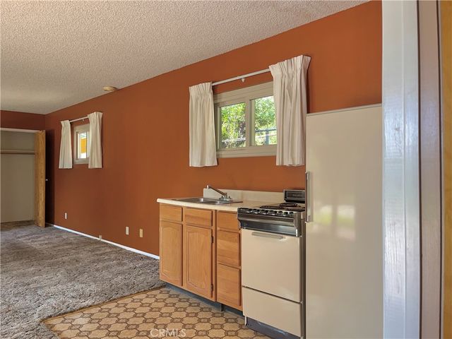 3014 N Alameda, San Bernardino, CA 92404