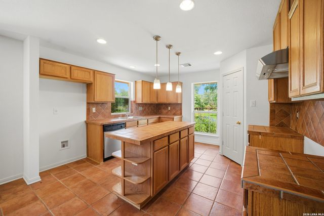 1438 Napier Ave, San Antonio, TX 78214