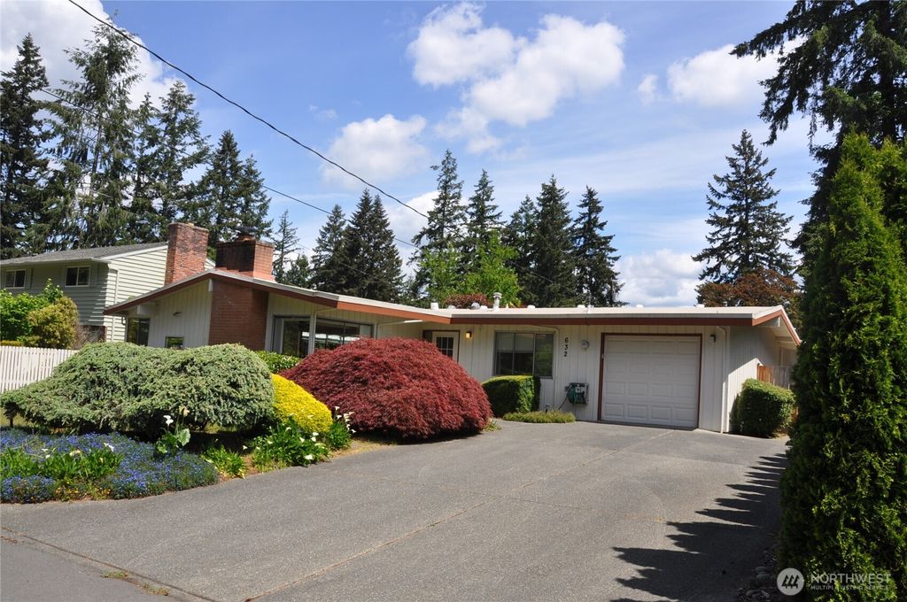 632 164th Place NE, Bellevue, WA 98008