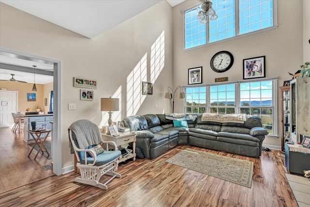 2638 Bluewater DR, Moneta, VA 24121