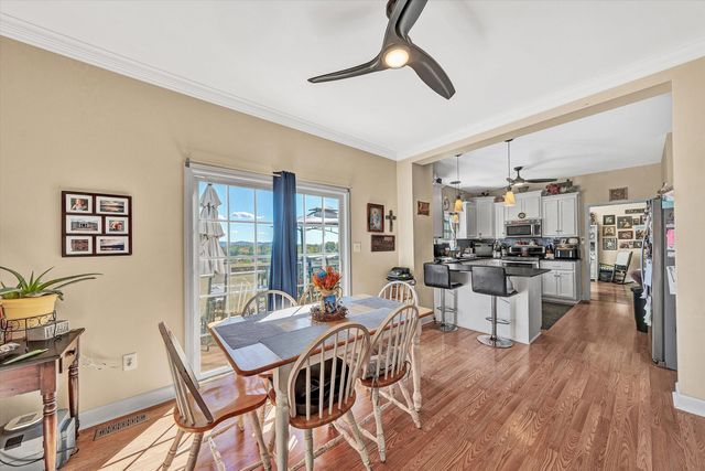 2638 Bluewater DR, Moneta, VA 24121