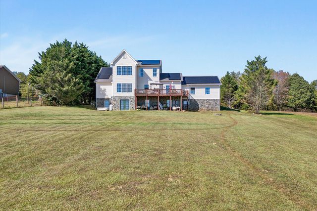2638 Bluewater DR, Moneta, VA 24121