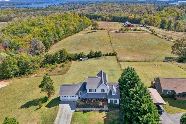 2638 Bluewater DR, Moneta, VA 24121