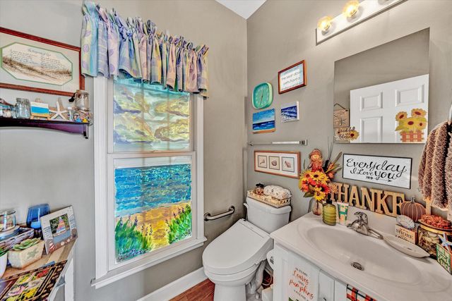 2638 Bluewater DR, Moneta, VA 24121