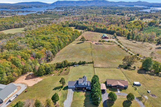 2638 Bluewater DR, Moneta, VA 24121