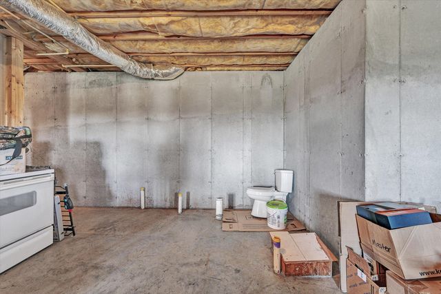 2638 Bluewater DR, Moneta, VA 24121