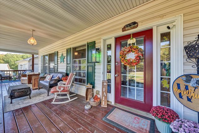 2638 Bluewater DR, Moneta, VA 24121