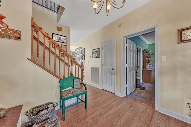 2638 Bluewater DR, Moneta, VA 24121