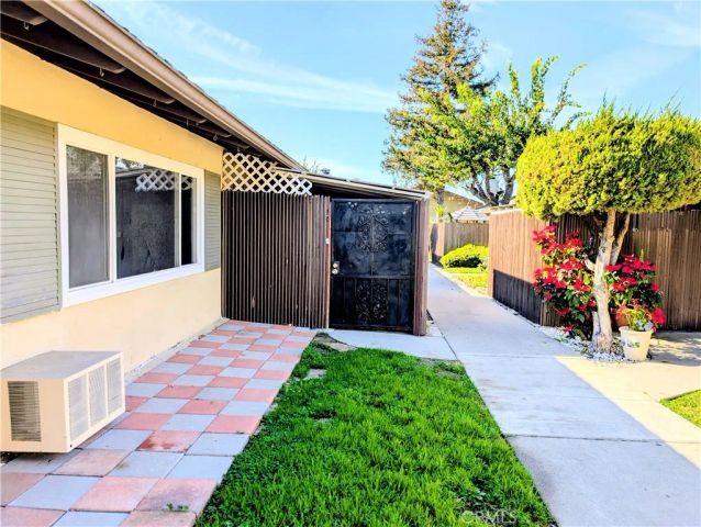 134 S Magnolia 11C, Anaheim, CA 92804