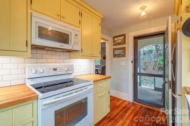 2 Hillside Walk, Asheville, NC 28801