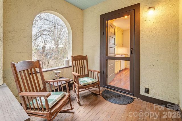 2 Hillside Walk, Asheville, NC 28801
