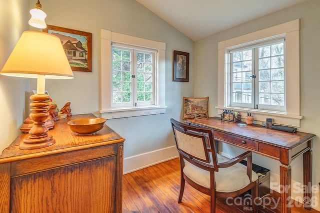 2 Hillside Walk, Asheville, NC 28801