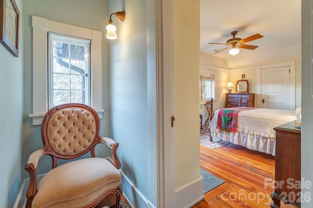 2 Hillside Walk, Asheville, NC 28801