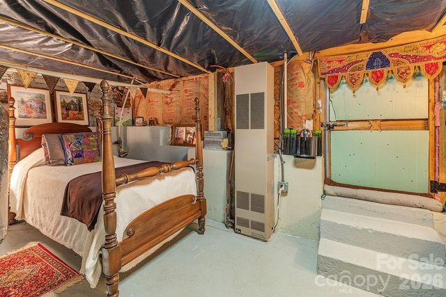 2 Hillside Walk, Asheville, NC 28801