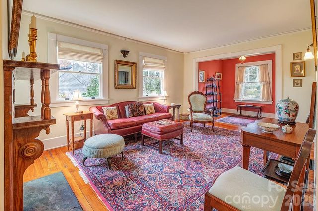 2 Hillside Walk, Asheville, NC 28801