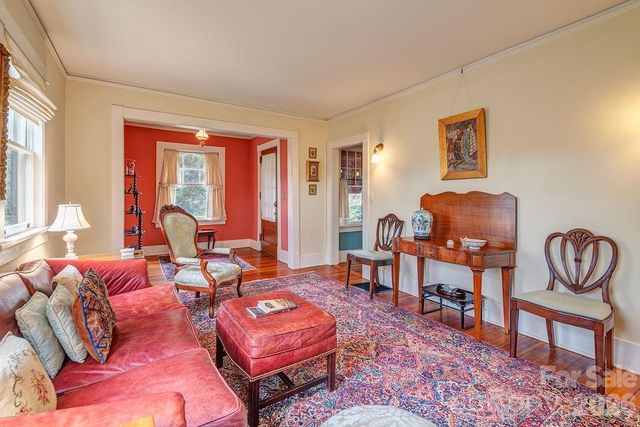 2 Hillside Walk, Asheville, NC 28801