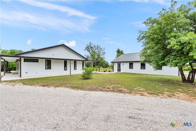 4455 N Fm 1174, Bertram, TX 78605