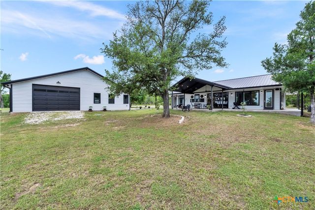 4455 N Fm 1174, Bertram, TX 78605