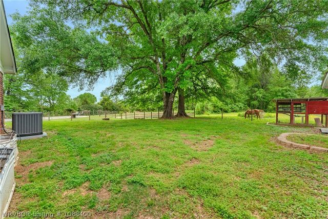 2511 New Town Road, Alma, AR 72921