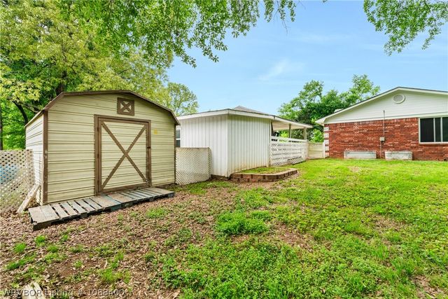 2511 New Town Road, Alma, AR 72921