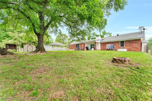 2511 New Town Road, Alma, AR 72921