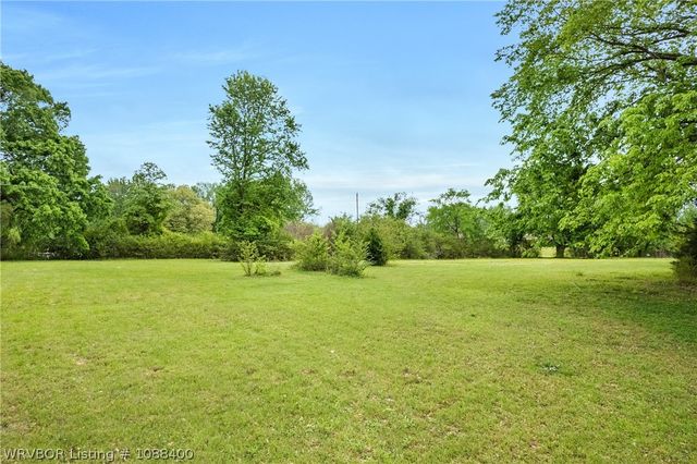 2511 New Town Road, Alma, AR 72921