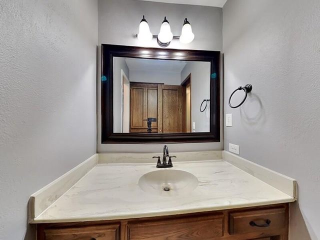 6424 N College Avenue, Oklahoma City, OK 73132