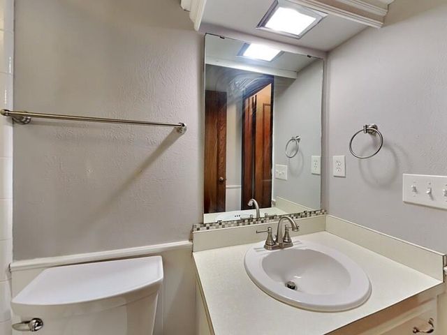 6424 N College Avenue, Oklahoma City, OK 73132