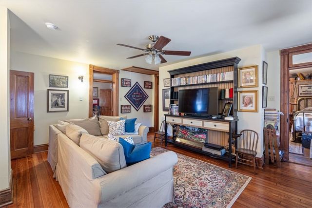 12 Summit Street, Eureka Springs, AR 72632