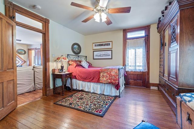 12 Summit Street, Eureka Springs, AR 72632