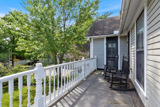 12 Summit Street, Eureka Springs, AR 72632