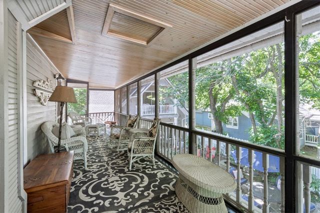 12 Summit Street, Eureka Springs, AR 72632