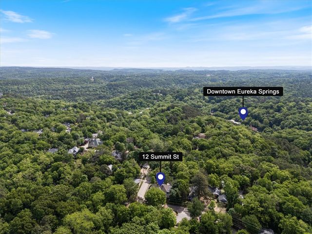 12 Summit Street, Eureka Springs, AR 72632