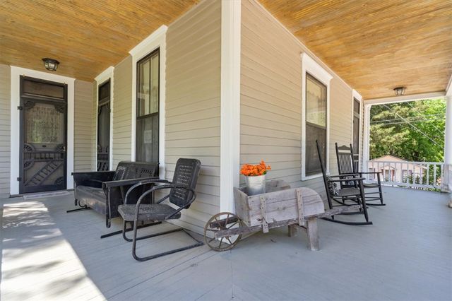 12 Summit Street, Eureka Springs, AR 72632