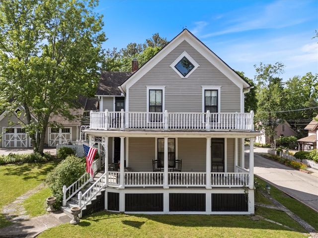 12 Summit Street, Eureka Springs, AR 72632