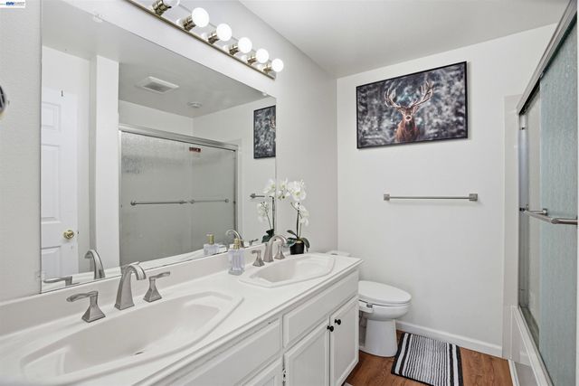 7721 Summerhill Pl, Castro Valley, CA 94552