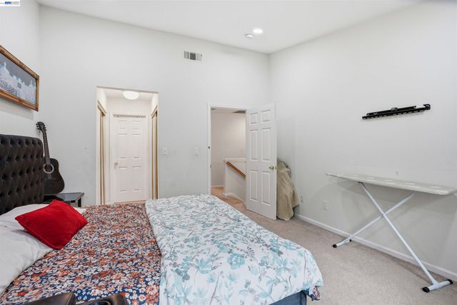 7721 Summerhill Pl, Castro Valley, CA 94552