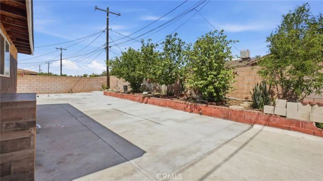 17398 El Molino, Bloomington, CA 92316